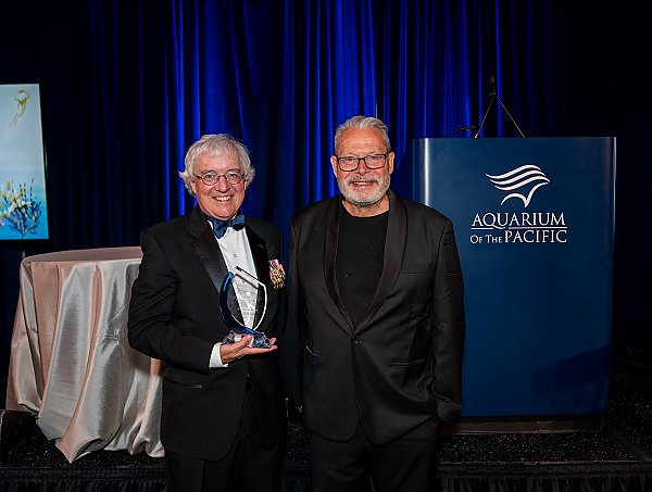 Dr. David Titley, recipient of the Aquarium’s 2022 Ocean Conservation Award, and Dr. Peter Kareiva, Aquarium of the Pacific president and CEO
